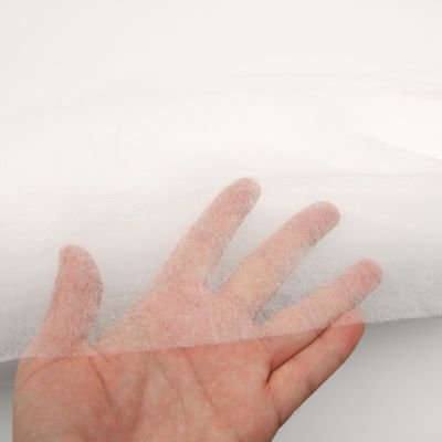 Wigofil Tapicerski Fizelina Biała 17 g/m2 szer. 160 cm Wigofil Tapicerski Fizelina Biała 17 g/m2 szer. 160 cm